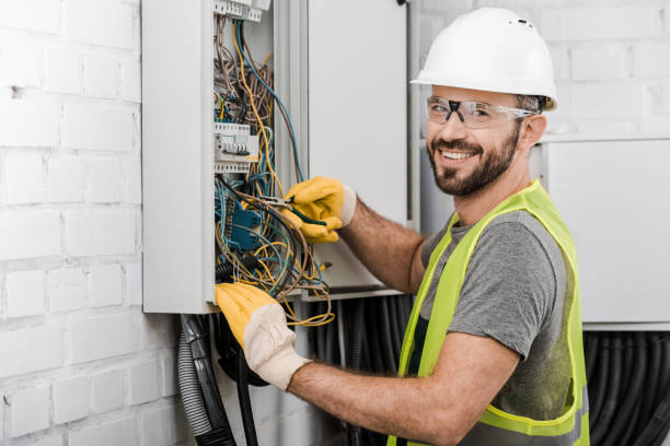 Best Affordable Emergency Electrician  in Mountain Iron, MN